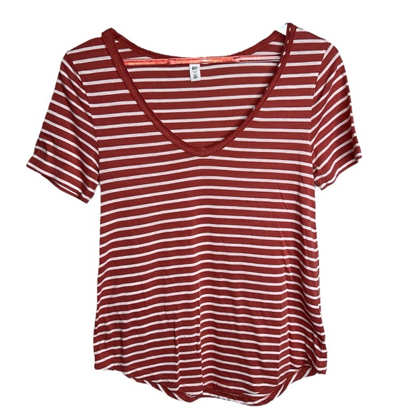 Striped Coral V-Neck  Top - Picture 1 of 5